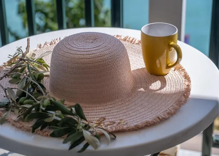 Apartment Apostolos 6 *